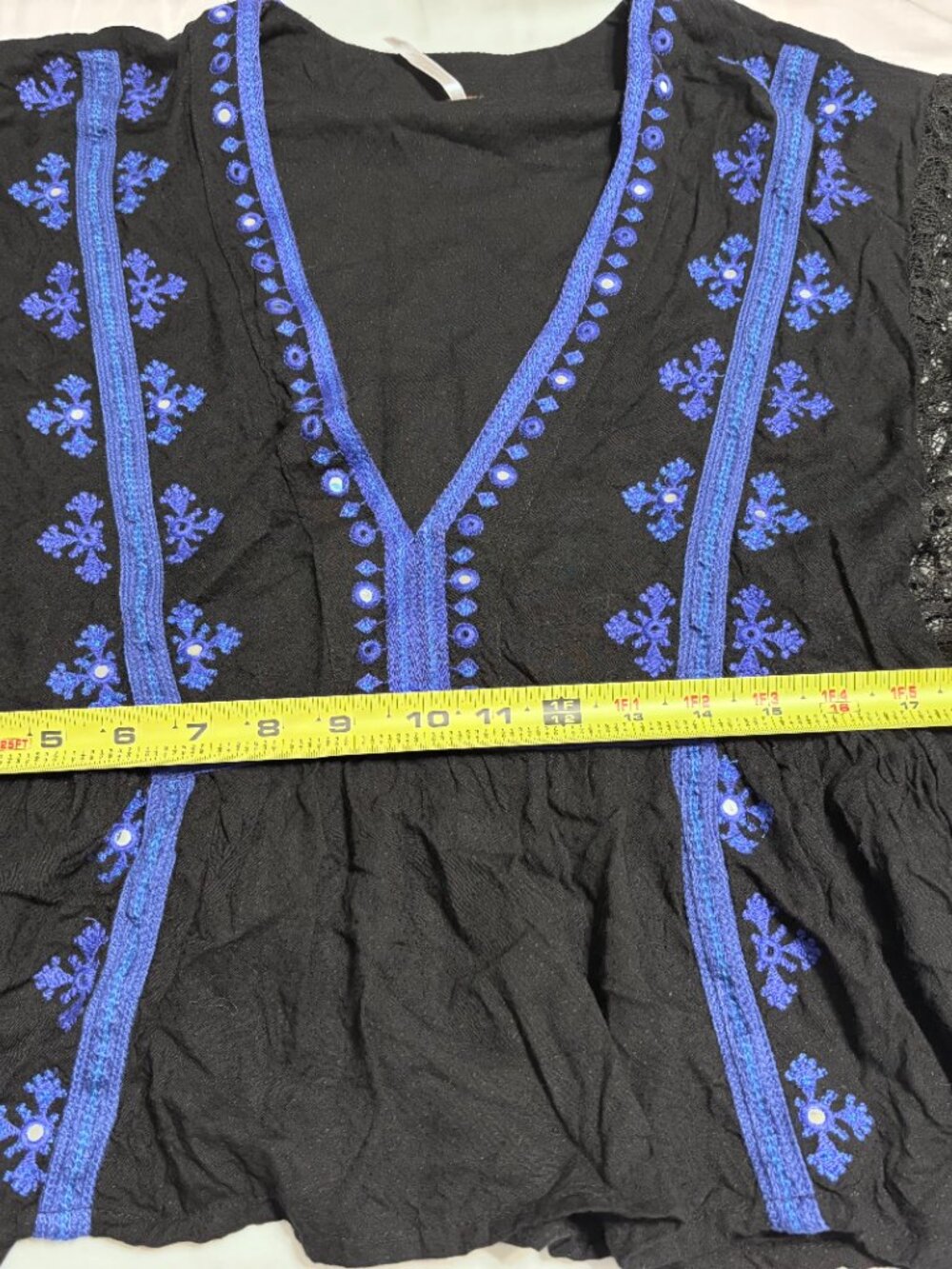 Free People Black & Blue Embroidered Peasant Boho Peplum Blouse Top Lace Size M - Picture 9 of 10